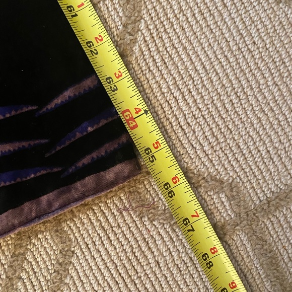 LIBERTY OF LONDON Hand-Painted One-of-Kind Velvet Scarf - Pristine Condition - Picture 7 of 9